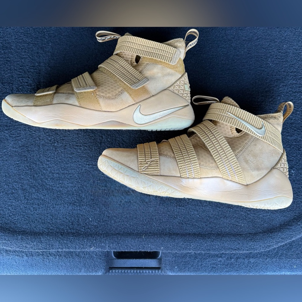 Nike LeBron soldier size 13
